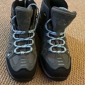 Women’s Nortiv 8, size 8 waterproof hiking boots